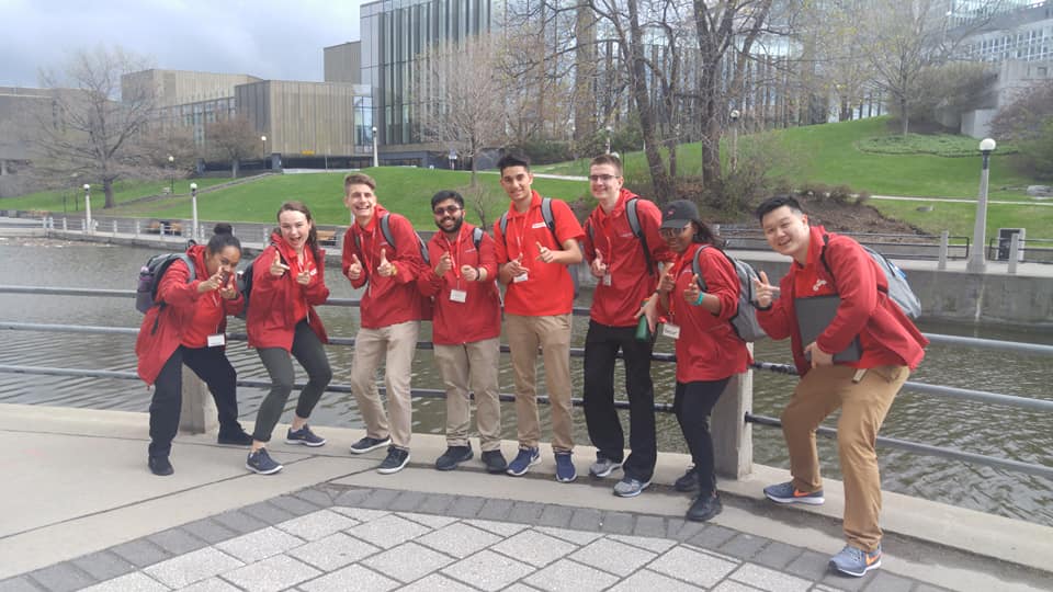 32266381_10155915829567639_385485963494686720_n